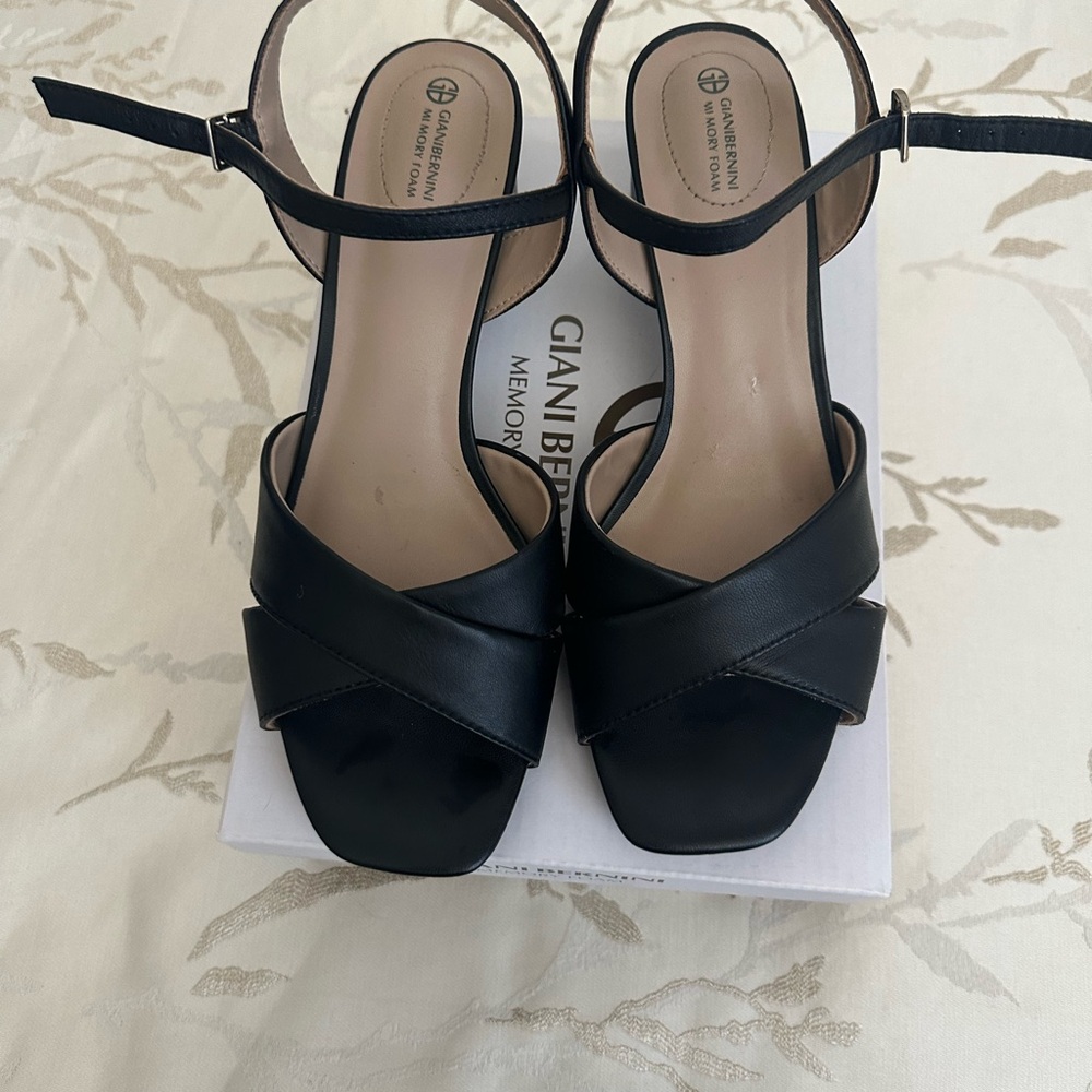 Giani Bernini Black Cross-Strap Sandals